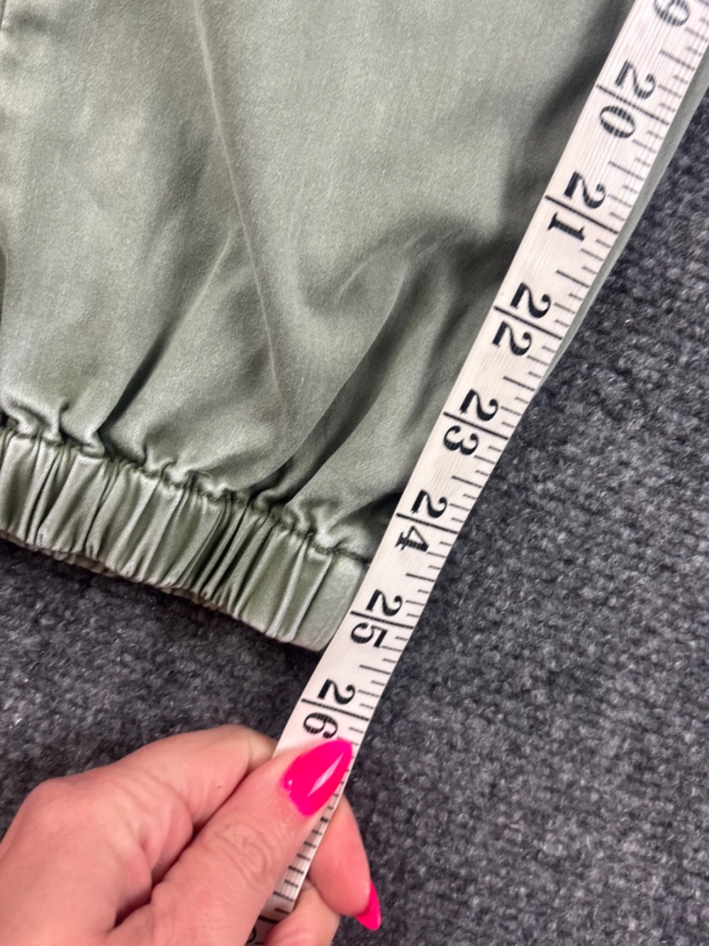 American Eagle women’s Green Next Level Stretch Joggers Size: 4 Short - Picture 5 of 7